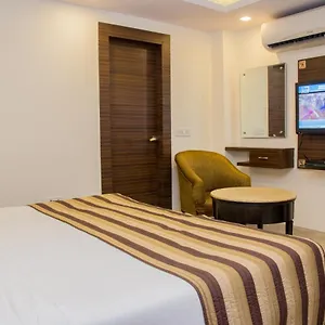 pawan-plaza-near-sir-ganga-ram-hospital.hotelsdelhi.org/